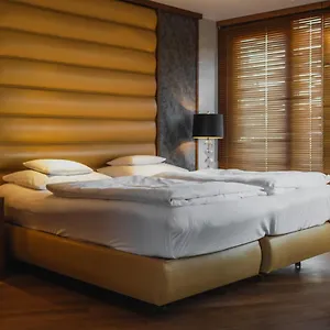 **** Hotel Yours Truly Alemanha