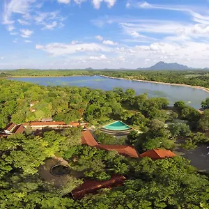Resort Habarana Village By Cinnamon